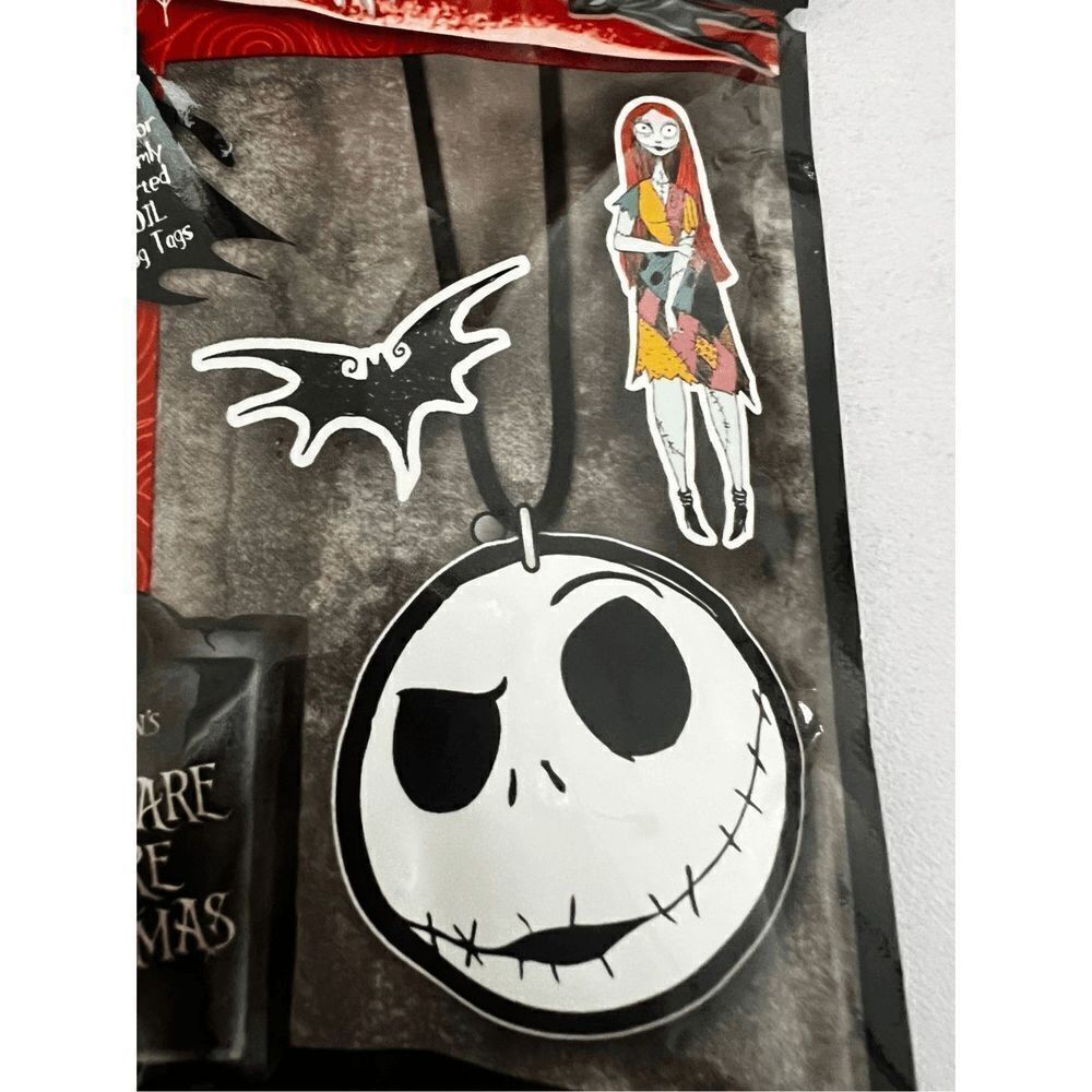Nightmare Before Christmas Dog Tag & Sticker Blind Mystery Pack - Picture 3 of 5